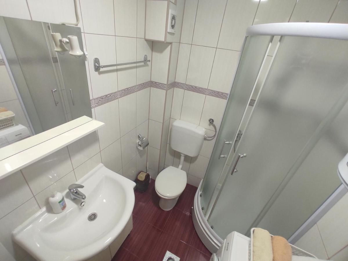 Studio Apartman Lukavica Sarajevo Exterior photo